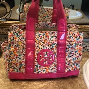 Cute Tory Burch summer tote!